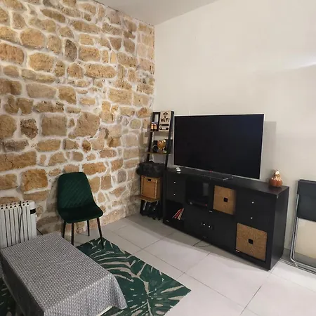 Calme Pour 4 Au Coeur Du Marais Appartamento Parigi